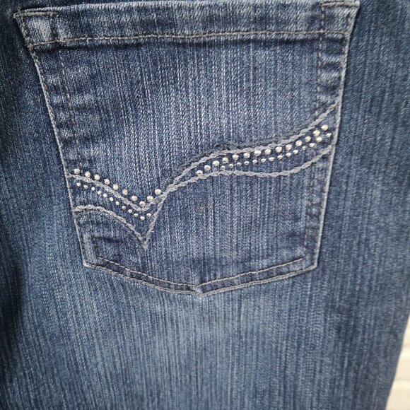 Gloria Vanderbilt Amanda Ladies Size 16 Short Medium Wash Zipper & Button Jeans - Picture 5 of 13